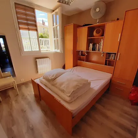 Apartment T2 Face Au Port De Plaisance Et Plage D'eyrac -terrasse -parking