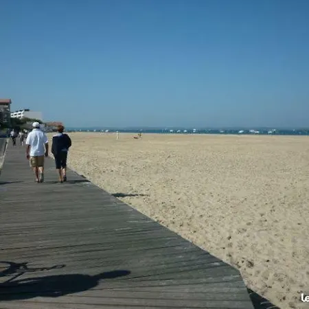 Apartamento T2 Face Au Port De Plaisance Et Plage D'eyrac -terrasse -parking